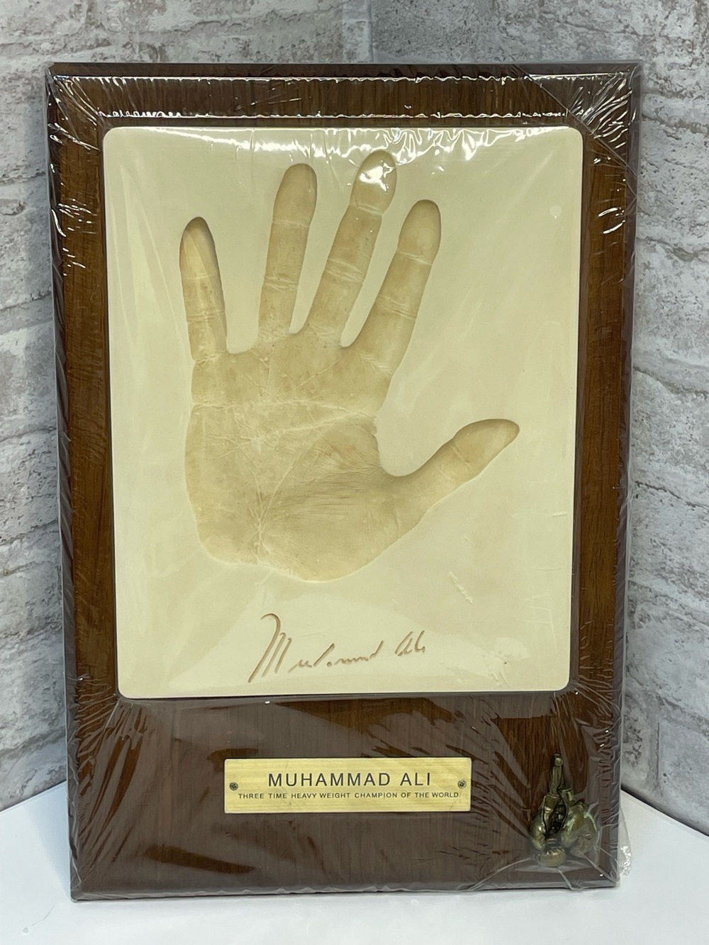 Muhammad Ali Hand Cast Plaque With Signature & Gold Boxing Gloves 10x15" NIB VTG